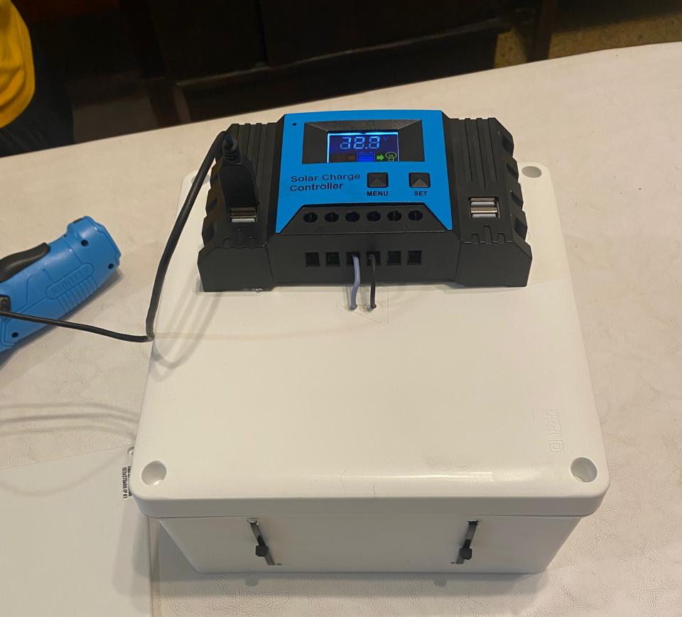 Controlador solar conectado a la batería